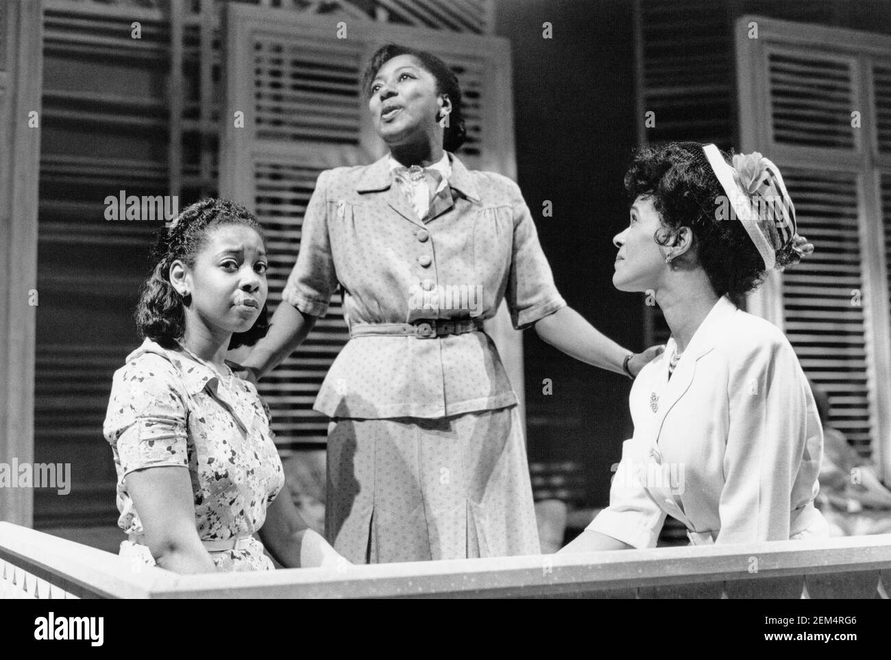 l-r: Joan-Ann Maynard (Olga), Joanne Campbell (Irene), Pauline Black (Marsha) in TRINIDAD SISTERS by Mustapha Matura at the Donmar Warehouse, London WC2  11/02/1988  a Tricycle Theatre production  design: Poppy Mitchell  lighting: David Colmer  director: Nicolas Kent Stock Photo