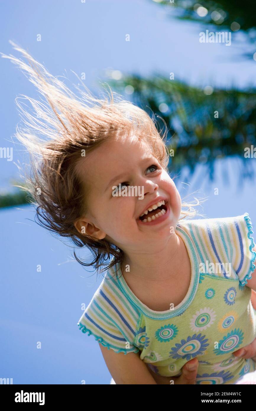 Girl close up looking sky hi-res stock photography and images - Alamy