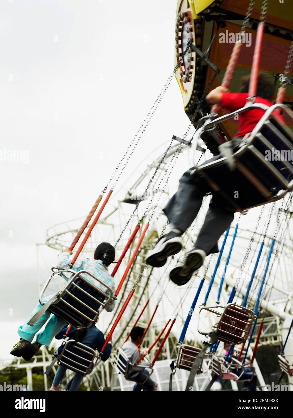 Chain swing hires stock photography and images Alamy