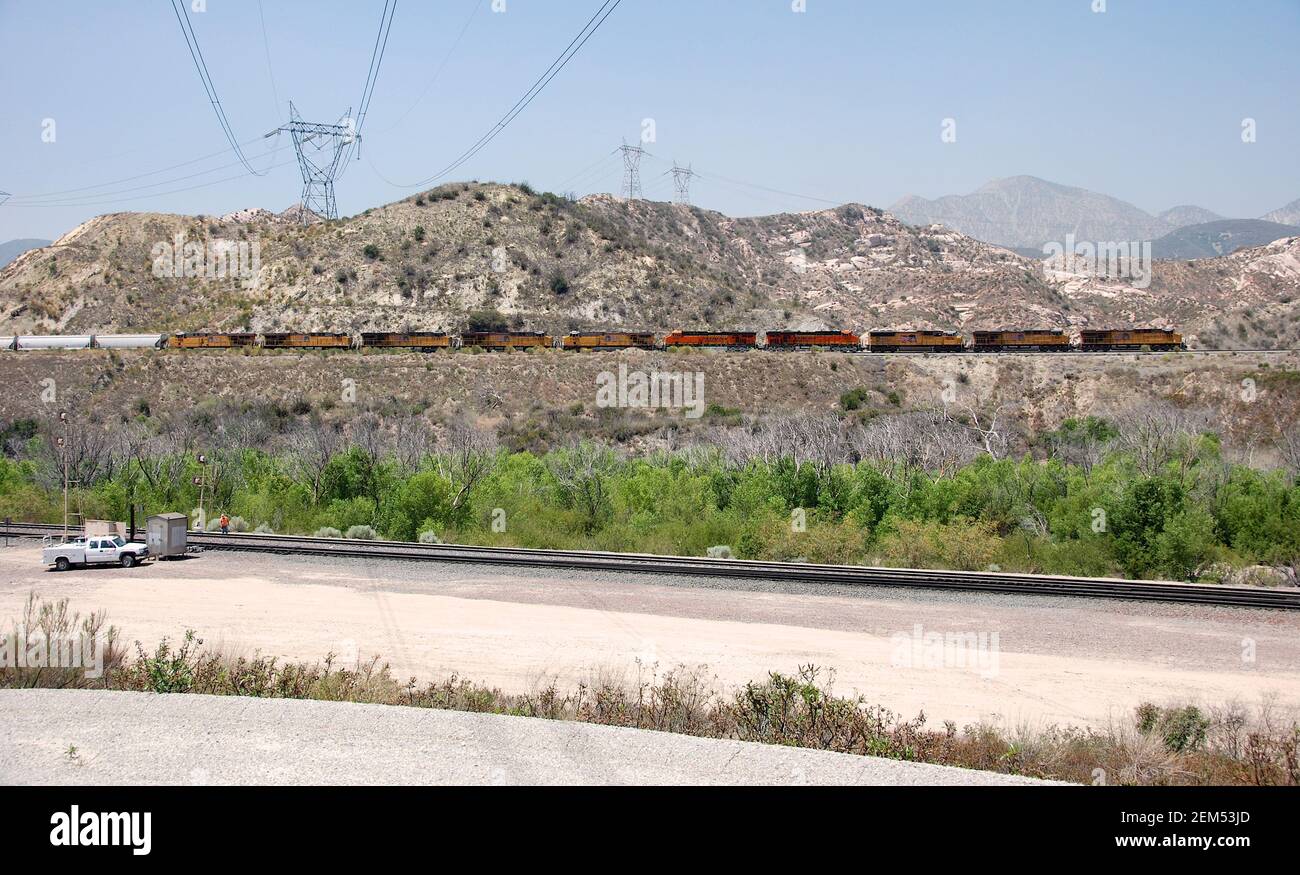 Cajon pass train hi-res stock photography and images - Alamy