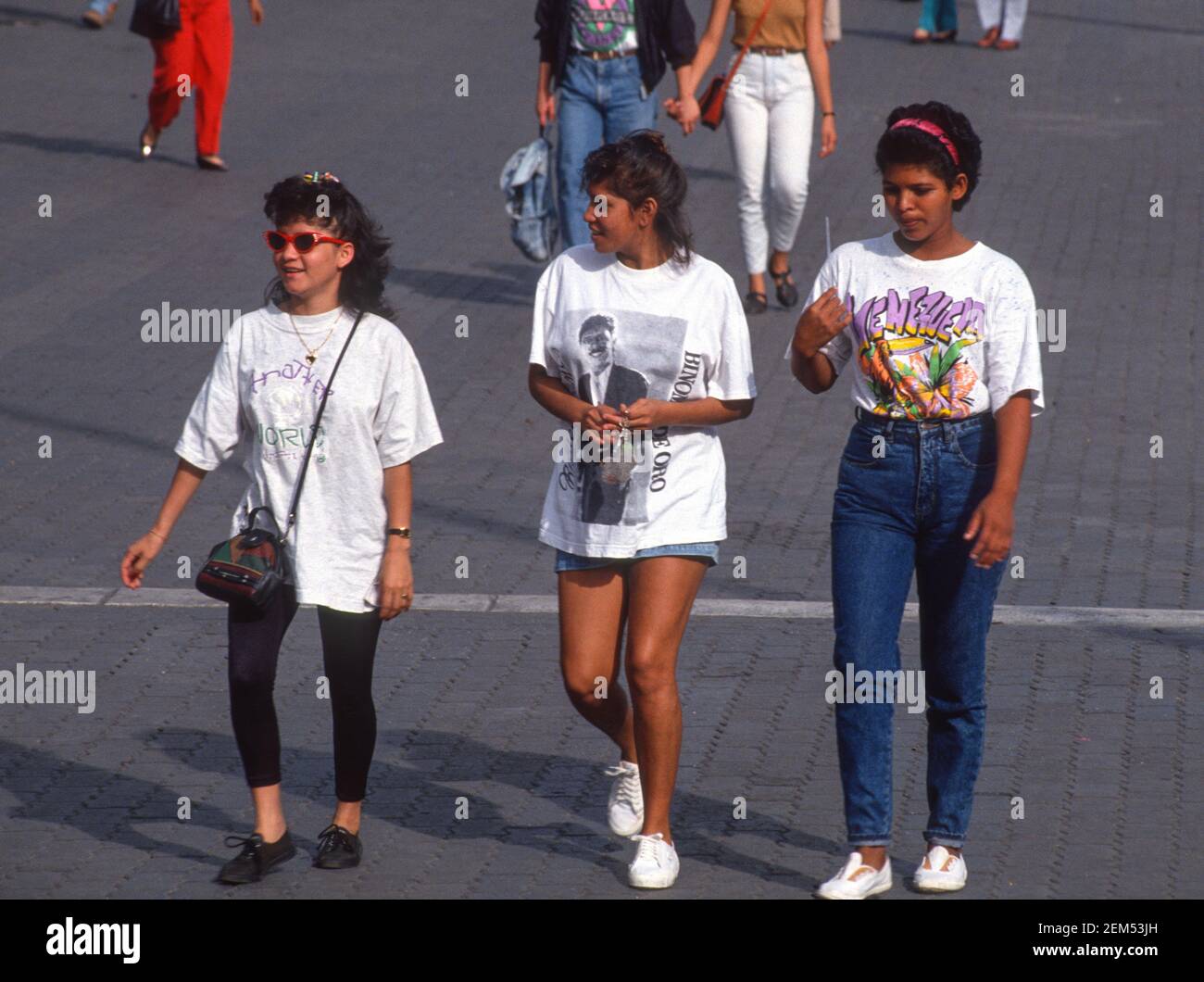 1990's fashion hi-res stock photography and images - Alamy