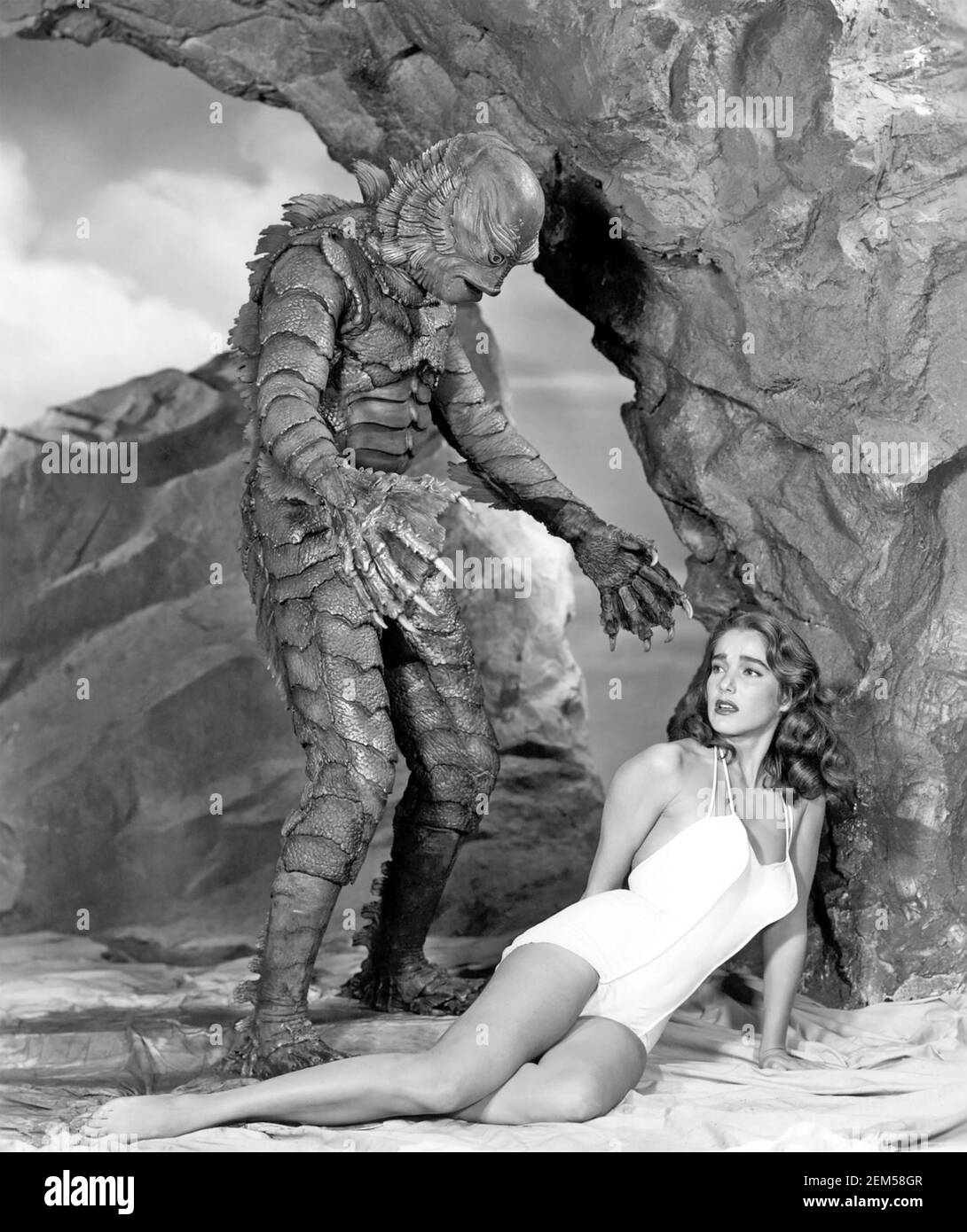 CREATURE FROM THE BLACK LAGOON 1954 Universal-International film with Richard Carlson as the Creature and Julia Adams as Kay Stock Photo