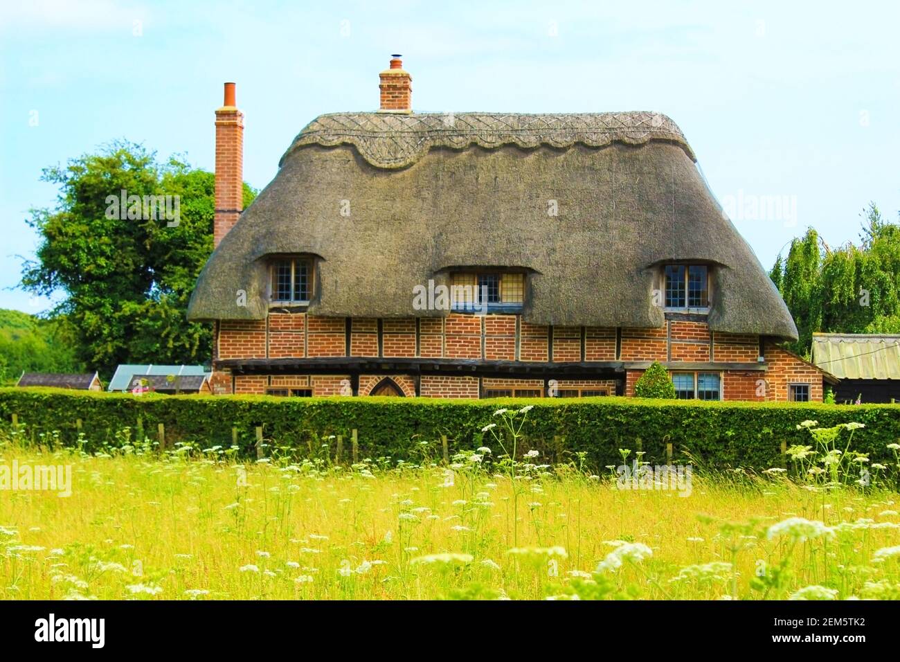 Thatching house near Hawkinge,Kent,UK Stock Photo Alamy