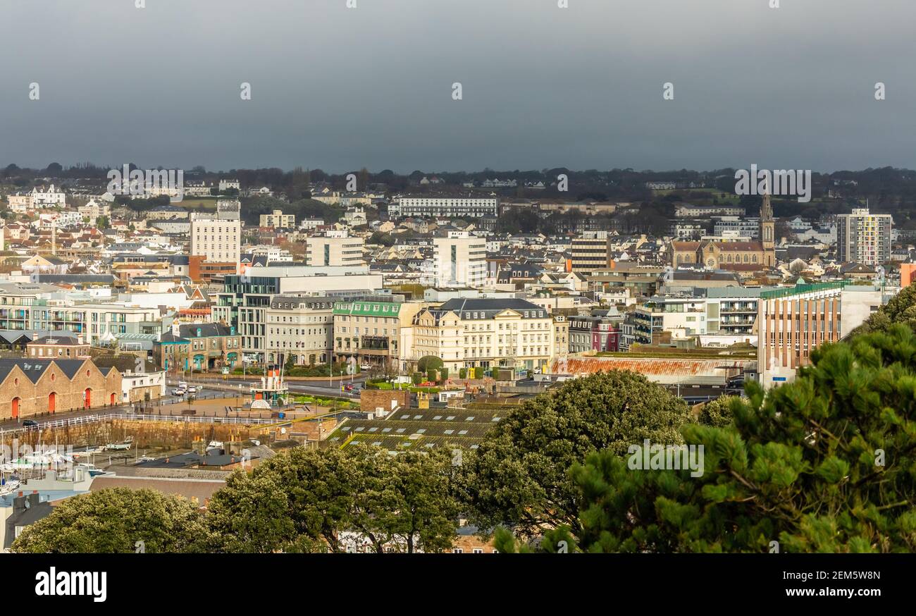 Verstrikking tevredenheid Oven Saint Helier capital city panorama, bailiwick of Jersey, Channel Islands Stock Photo - Alamy Verstrikking tevredenheid Oven Saint Helier capital city panorama, bailiwick of Jersey, Channel Islands Stock Photo - Alamy