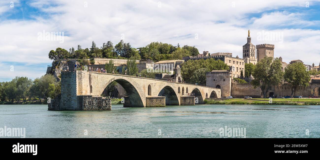 Saint Benezet bridge and Palace of the Popes in Avignon in a beautiful ...