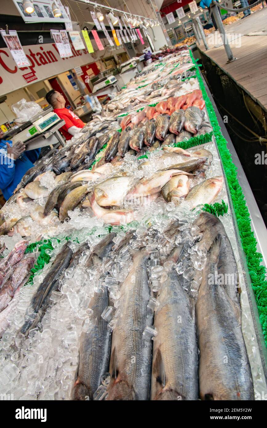 Washington dc seafood market hi-res stock photography and images - Alamy