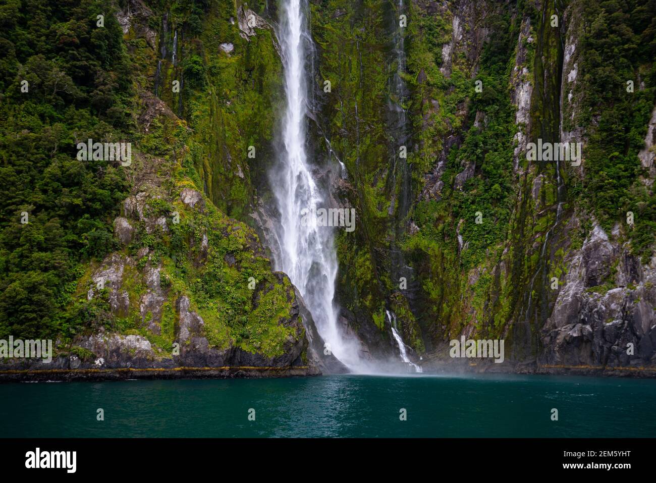 Milford Sound boat cruise - Stirling Falls, New Zealand Stock Photo