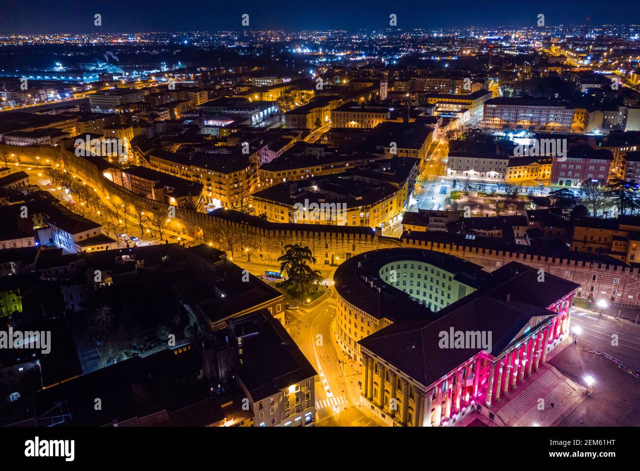 Panorama verona skyline night italy hi-res stock photography and images ...
