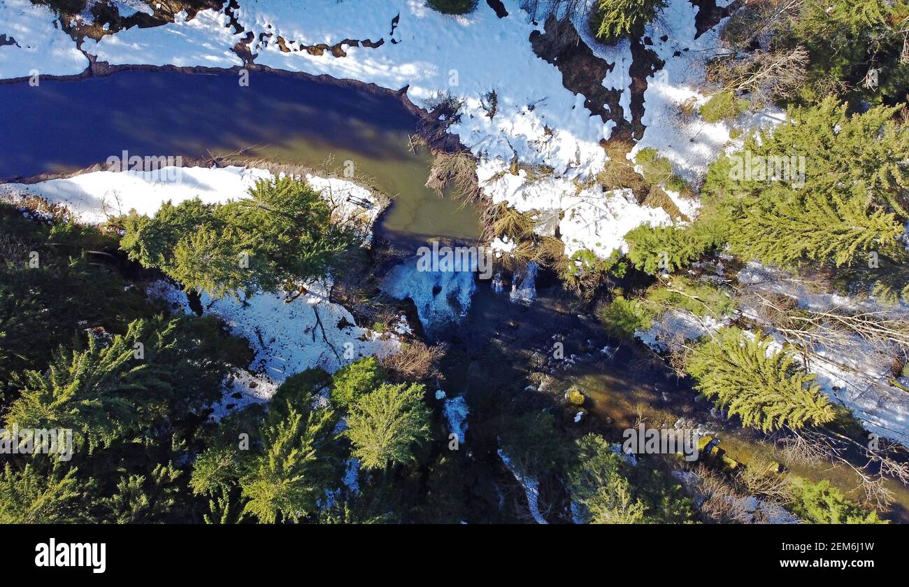 Drone shot of water flowing hi-res stock photography and images - Alamy