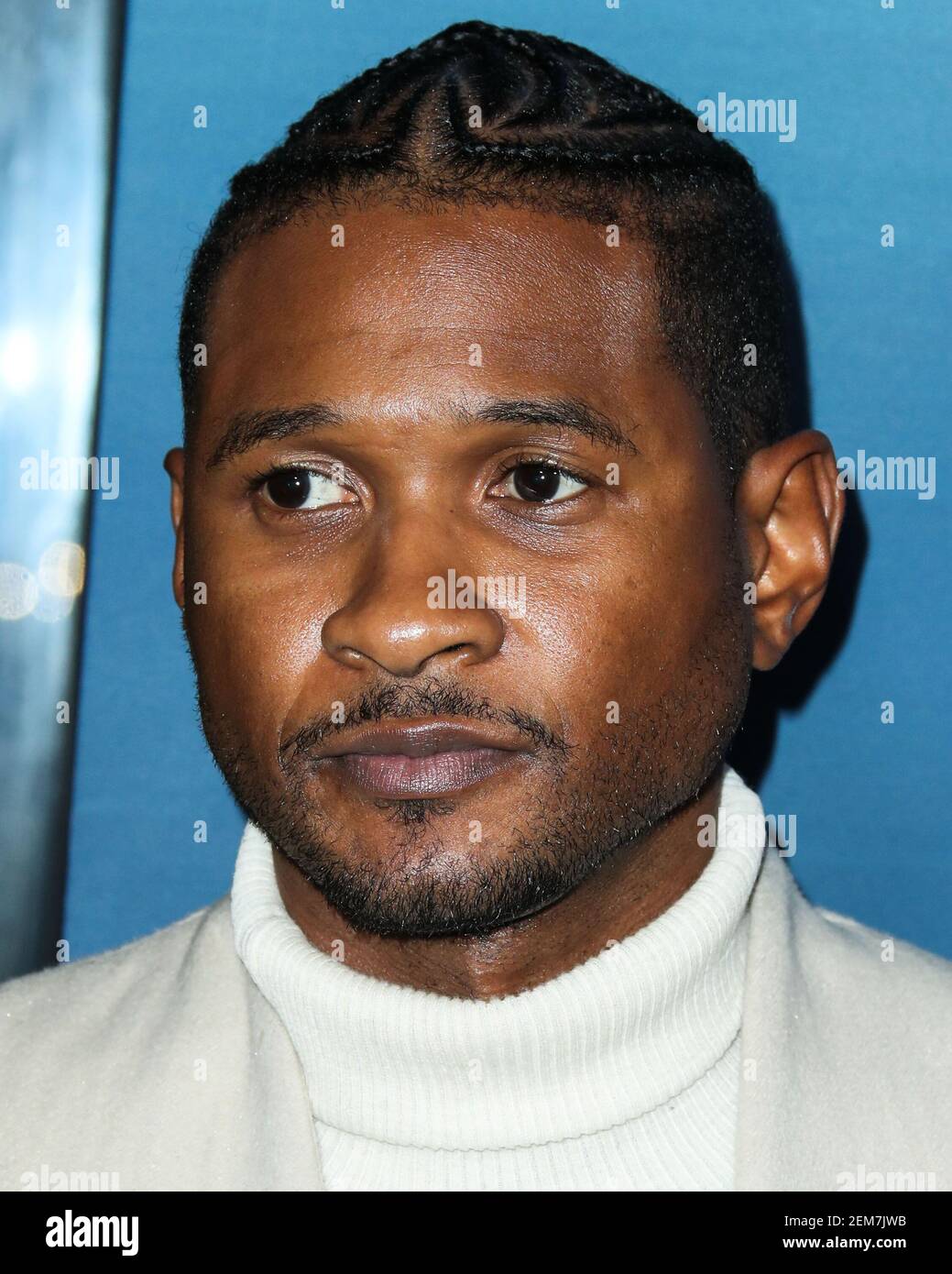 LOS ANGELES, CA, USA - JANUARY 05: Singer Usher (Usher Raymond IV) arrives at The Art Of Elysium