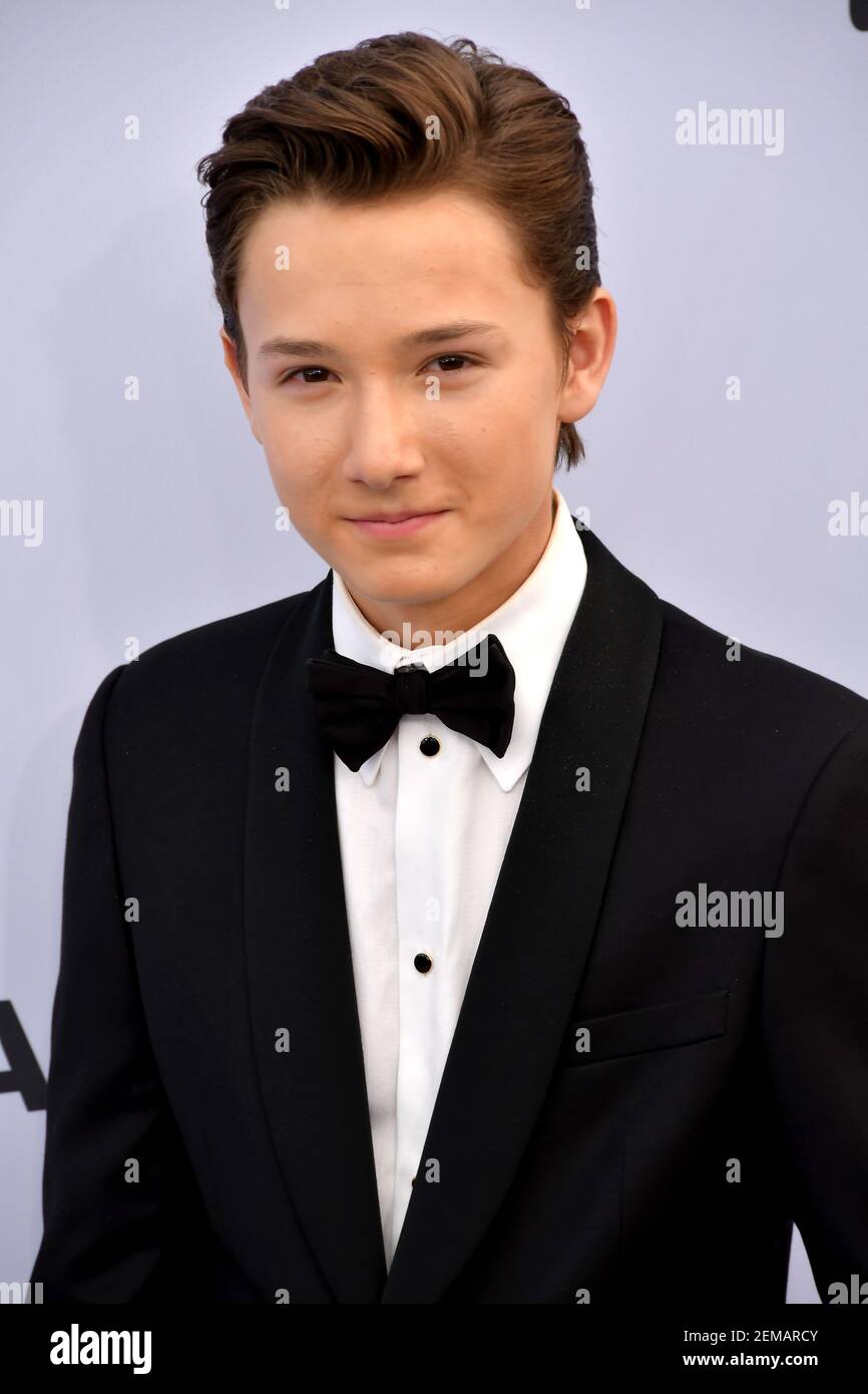 Skylar Gaertner arrives at the 25th annual Screen Actors Guild Awards ...