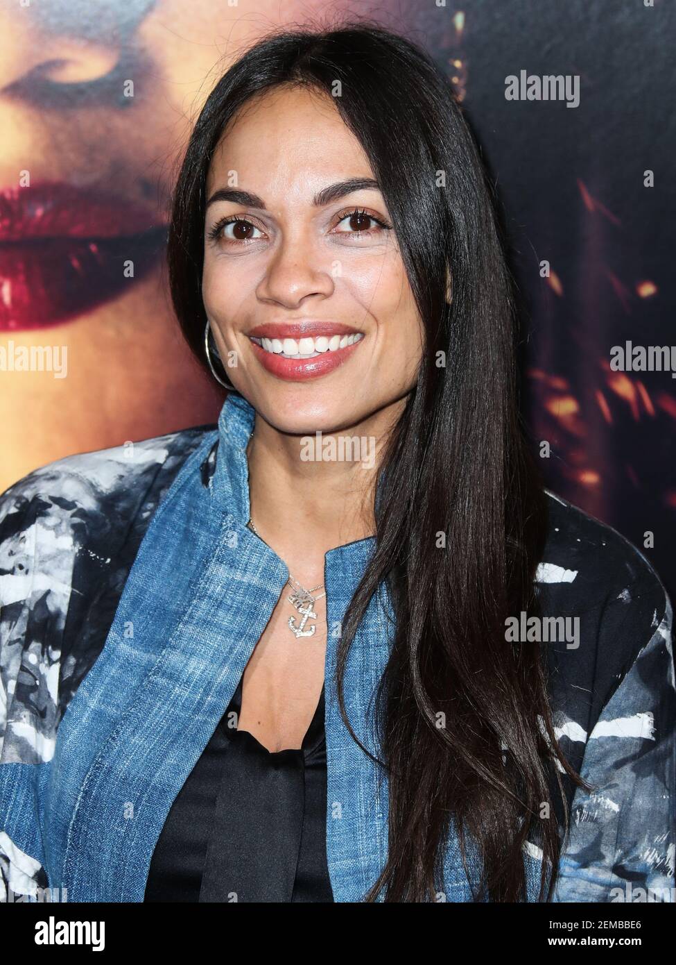 LOS ANGELES, CA, USA JANUARY 30 Actress Rosario Dawson arrives at