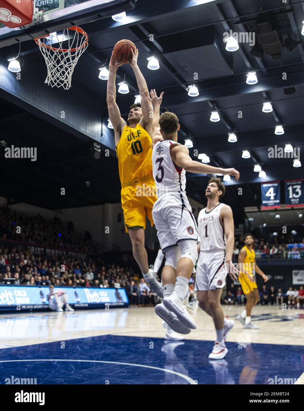 Feb 02 19 Moraga Ca U S A San Francisco Forward Matt Mccarthy 10 Slam Dunk The Ball During The Ncaa Men S Basketball Game Between San Francisco Dons And The Saint Mary S Gaels 80 86