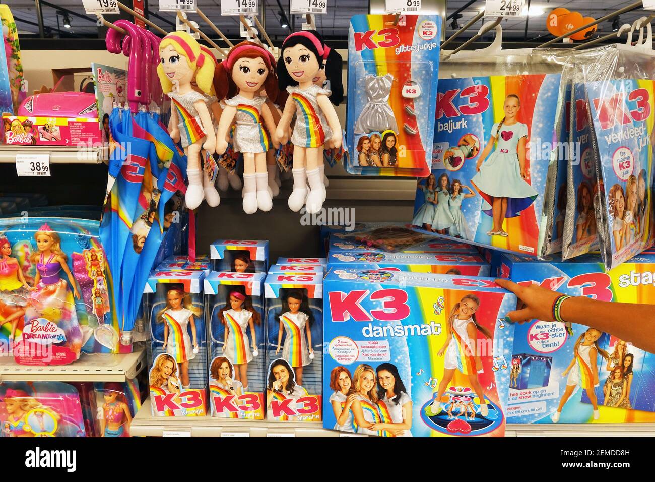 Menda City lokaal Gelijkwaardig K3 merchandising in a shop Stock Photo - Alamy