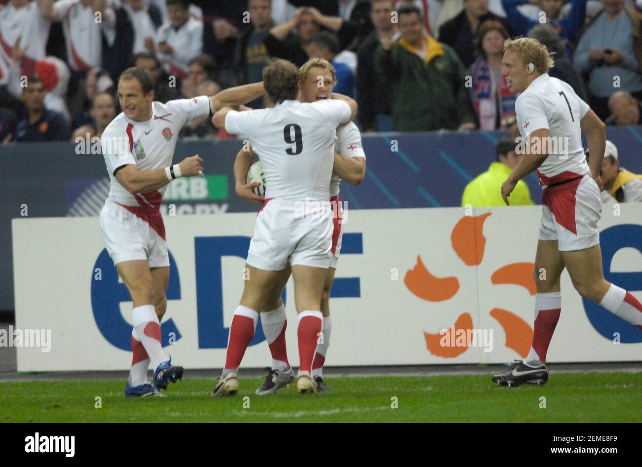 WORLD CUP RUGBY. SEMI-FINAL FRANCE V ENGLAND AT THE STADE DE FRANCE PARIS.  13/10/2007. JOSH LEWSEY 1ST TRY.PICTURE DAVID ASHDOWN Stock Photo