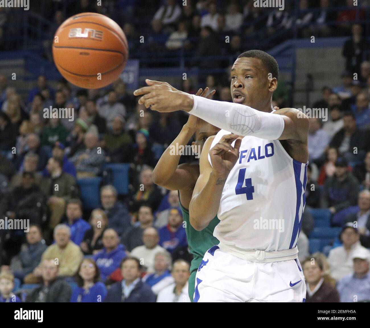 Buffalo Bulls guard Davonta Jordan (4 