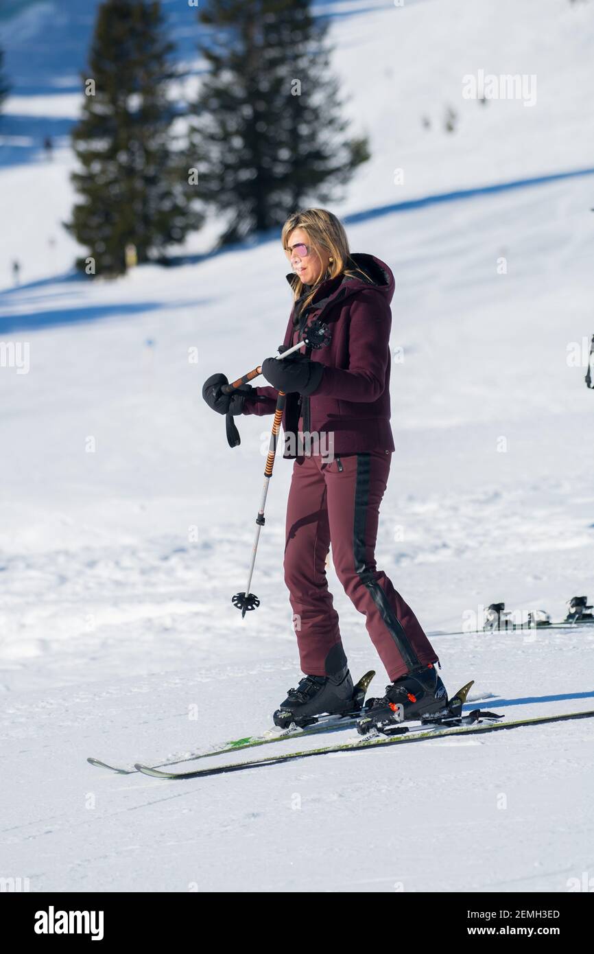 Queen Maxima during the annual winter Royal photoc?all at the skiing ...