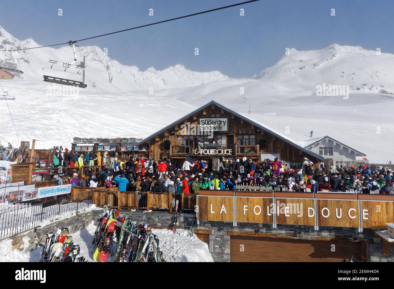 Val Thorens, France - February 27, 2018: Soleil street in Val Thorens  Resort at night Stock Photo - Alamy