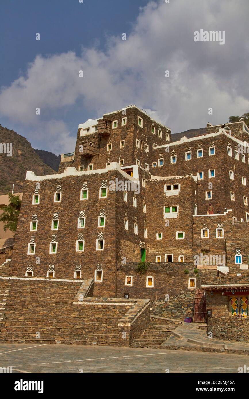 Rijal Alma is an ancient Aseeri village located just 20 kilometers flying distance west of Abha
