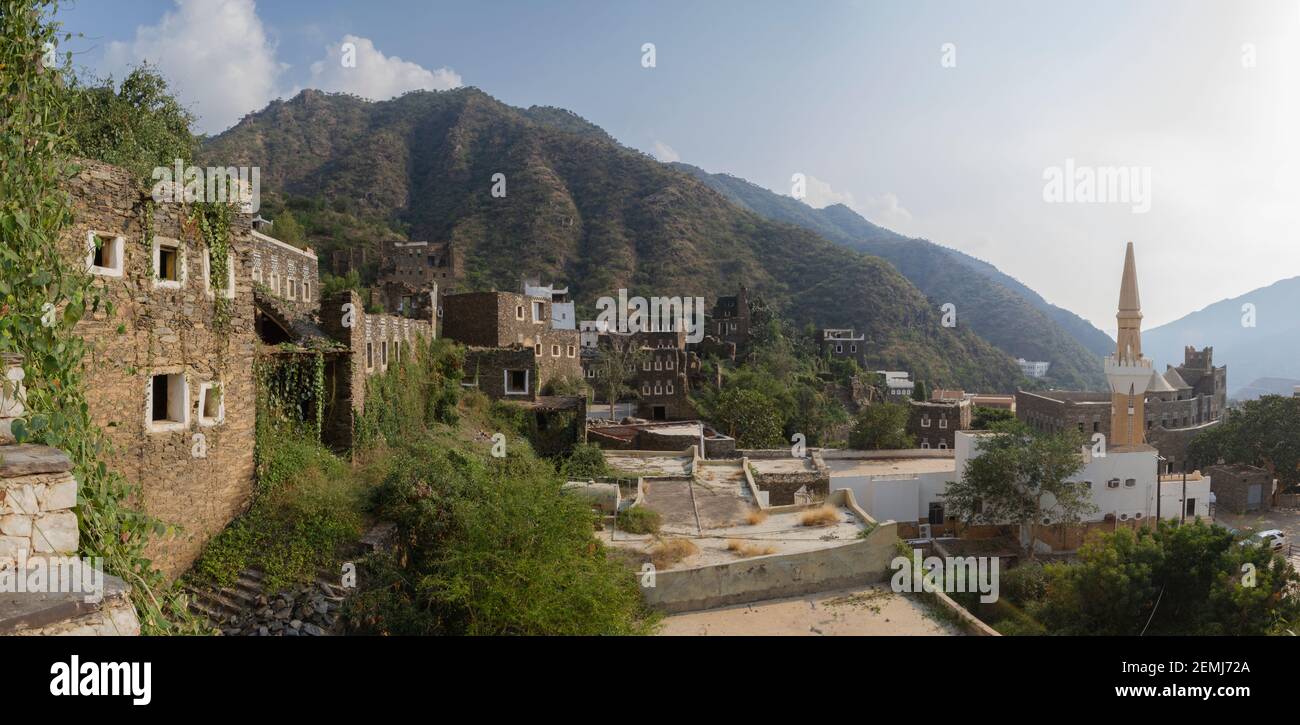 Rijal Alma is an ancient Aseeri village located just 20 kilometers flying distance west of Abha