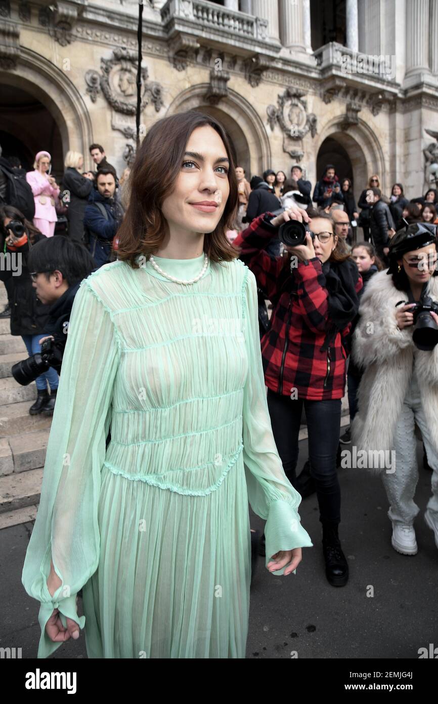Alexa Chung arrives at the Stella McCartney Ready To Wear Fashion Show  during F/W 2019 in Paris, France on March 4, 2019. (Photo by Lionel  Urman/Sipa USA Stock Photo - Alamy