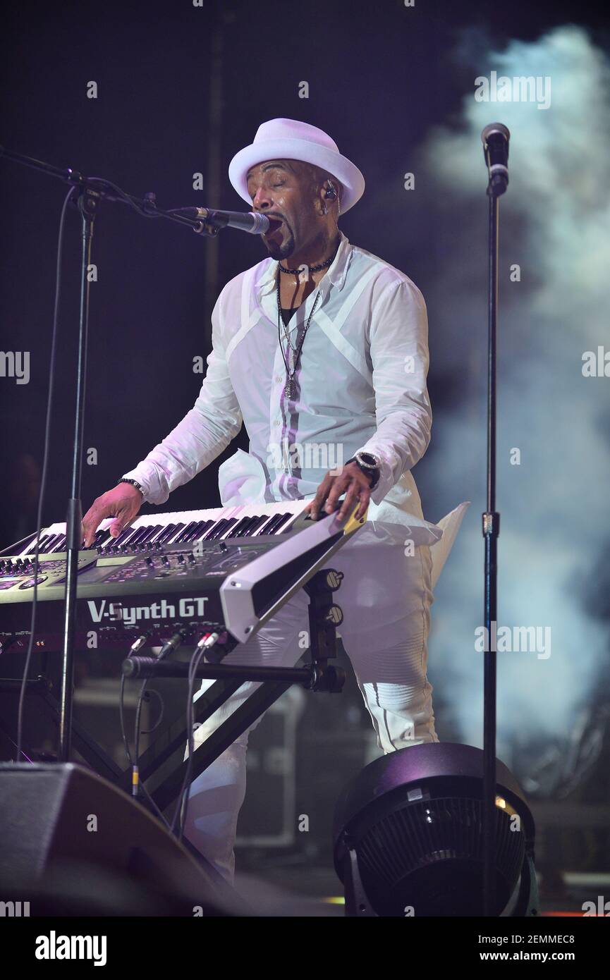 Teddy Riley performs during the 14th Annual Jazz in the Gardens Music Festival Day 1 at Hard Rock Stadium on March 9, 2019 in Miami Gardens, Florida Stock Photo