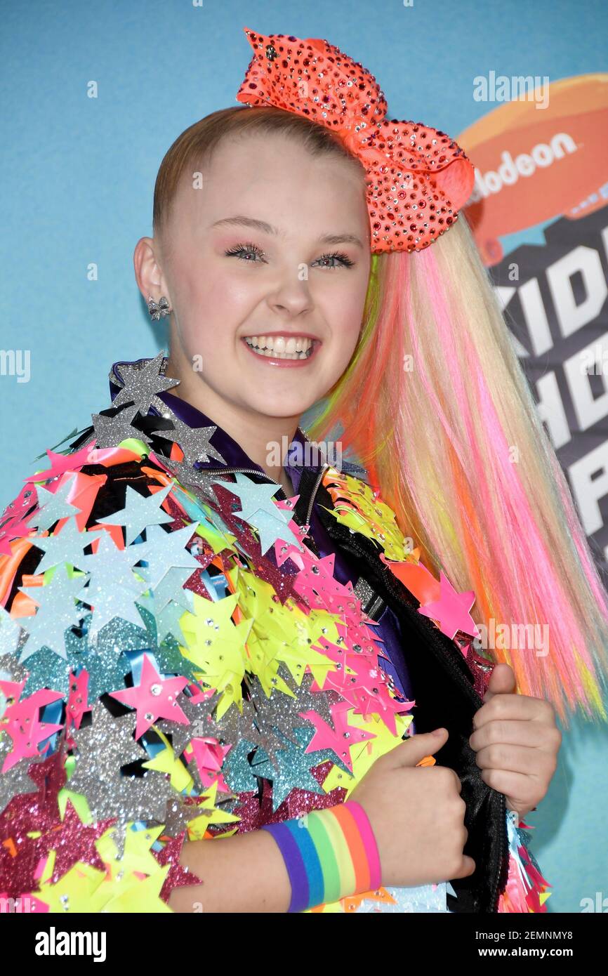 JoJo Siwa at Nickelodeon's 2019 Kids' Choice Awards held at Galen ...