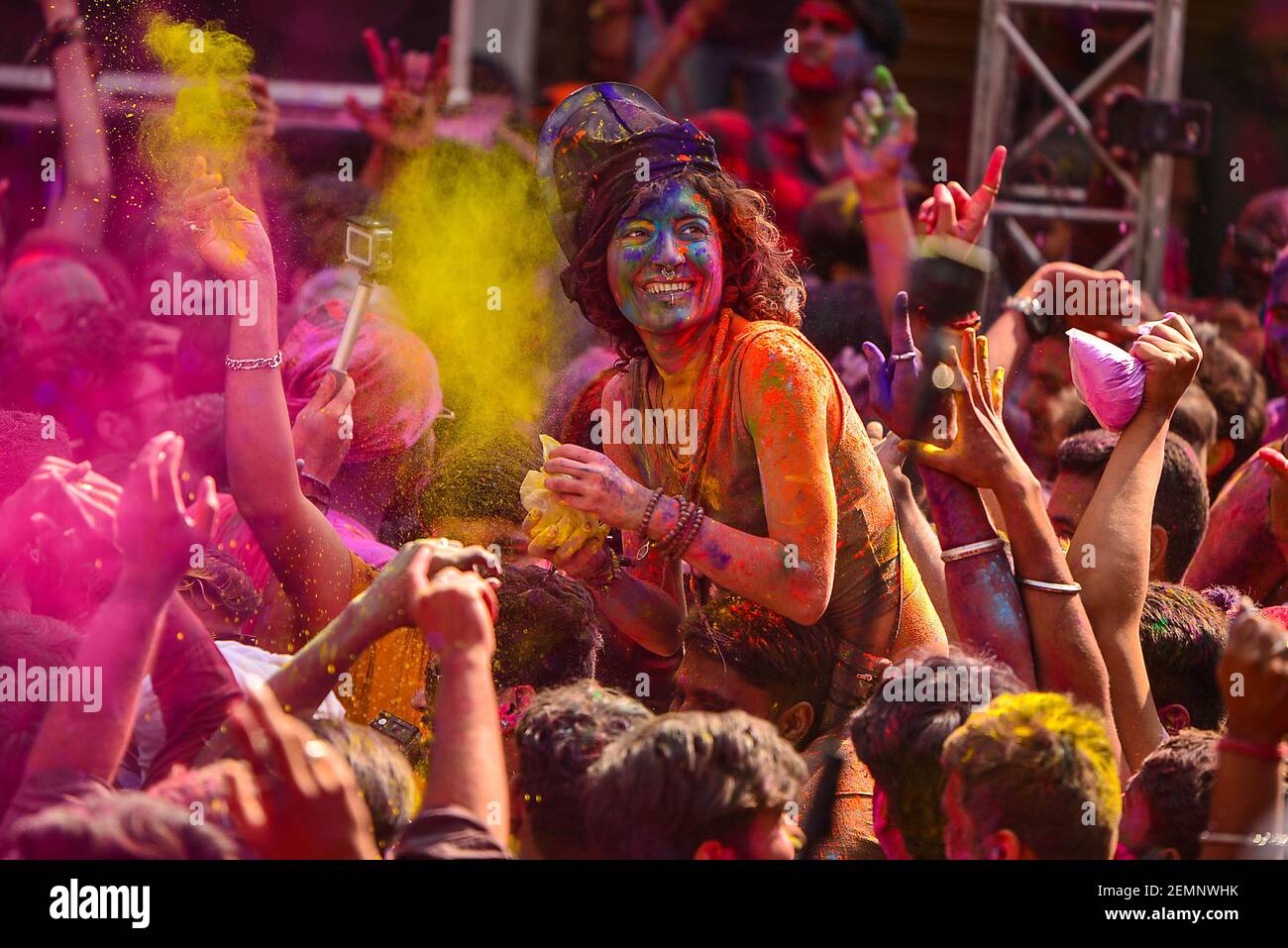 foreign tourist holi in india