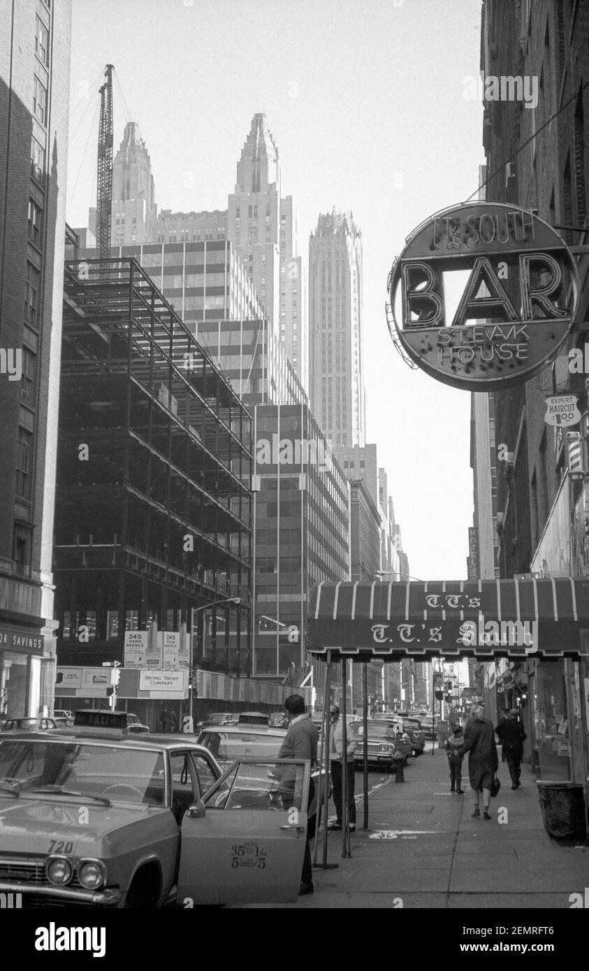 Streets of Manhattan,  42th Avenue, New York City, NYC, USA, 1965 Stock Photo