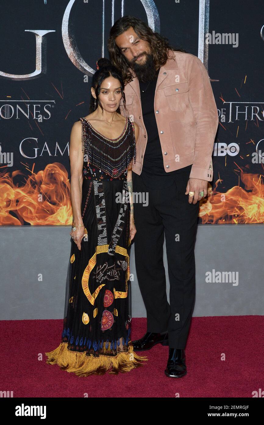 (LR) Lisa and Jason Momoa attend HBO's "Game of Thrones" eight(00)