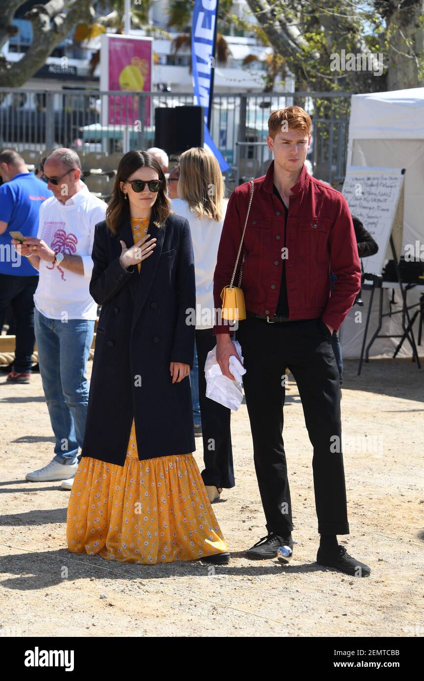 Emma Mackey and boyfriend - The jury is invited by Cannes mayor David  Lisnard to a petanque game - Benoit Louvet (director of the Festival),  Robin Coudert aka Rob, Emma Mackey, Miriam