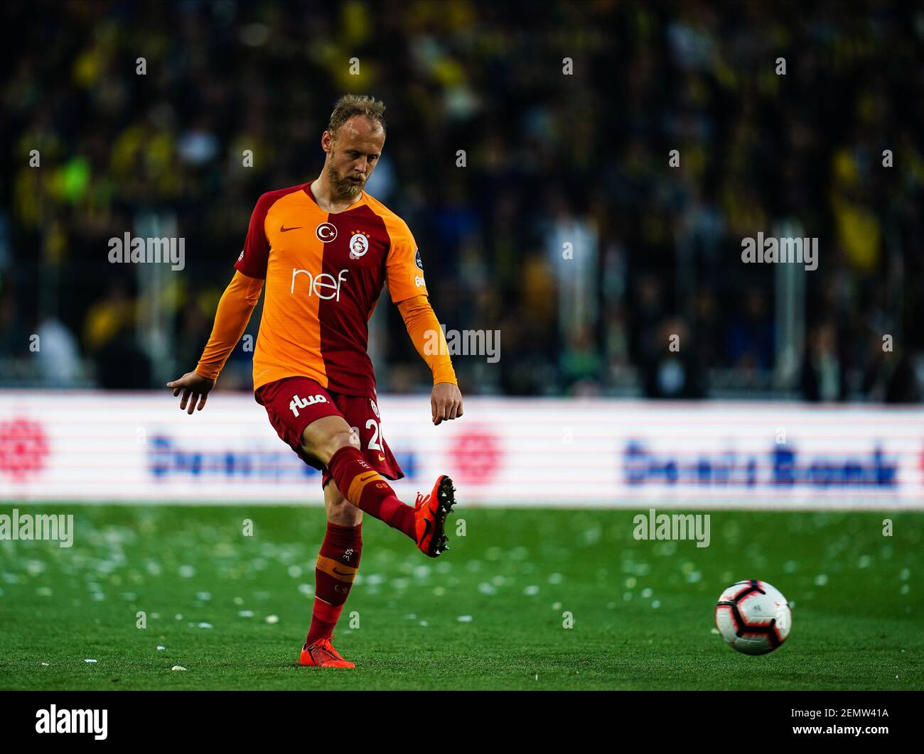 April 14, 2019: Semih Kaya of Galatasaray during the Turkish Super Lig  match between Fenerbache and Galatasaray at the ÅžÃ¼krÃ¼ SaracoÄŸlu Stadium  in Istanbul , Turkey. Ulrik Pedersen/CSM/Sipa USA.(Credit Image: © Ulrik