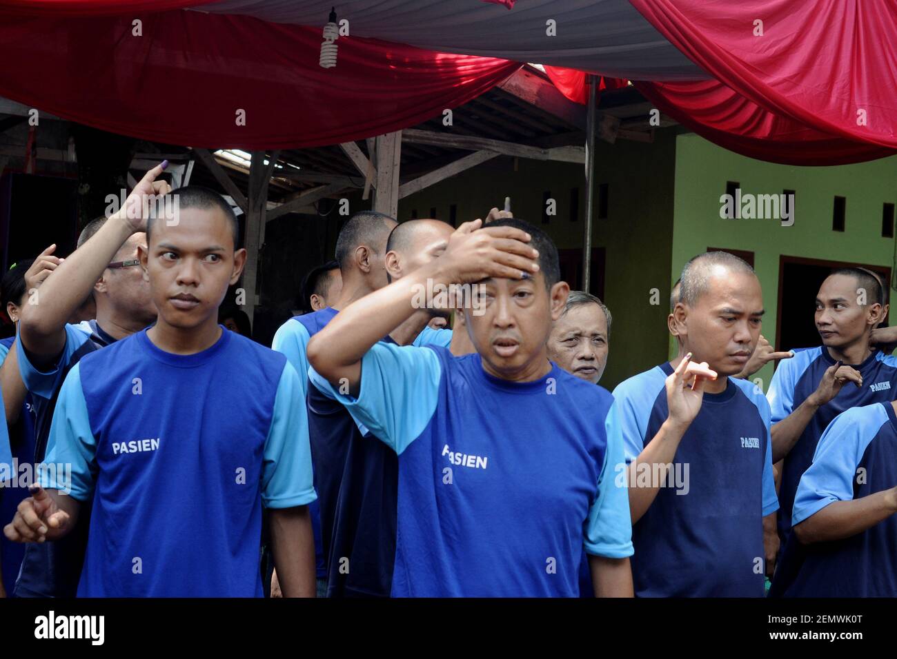 Patients with mental disabilities of the Jamrud Biru Foundation