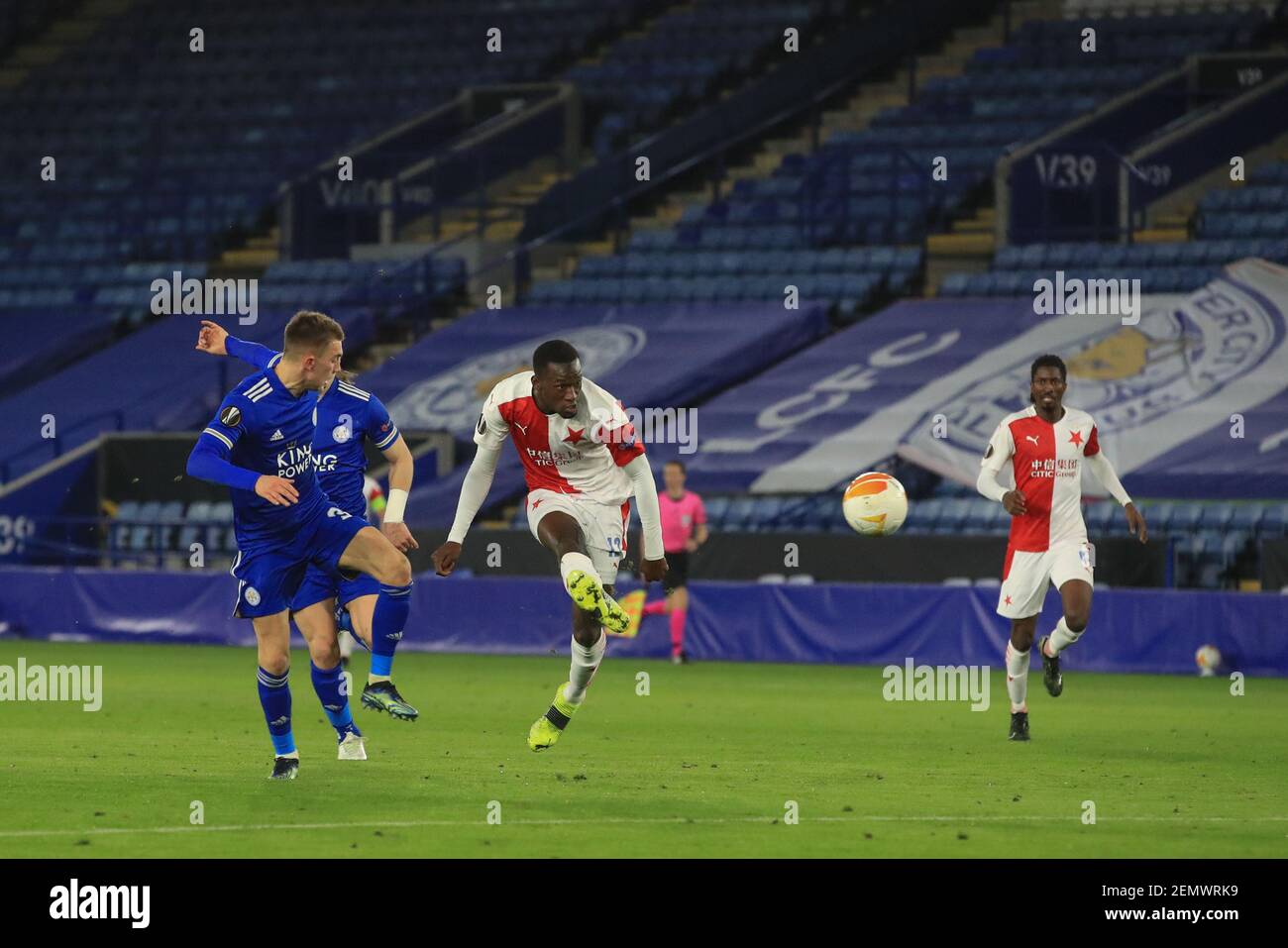 Leicester, UK. 25th Feb, 2021: Abdallah Sima (12) of Slavia Prague shoots on goal in, on 2/25/2021. (Photo by Mark Cosgrove/News Images/Sipa USA) Credit: Sipa USA/Alamy Live News Stock Photo