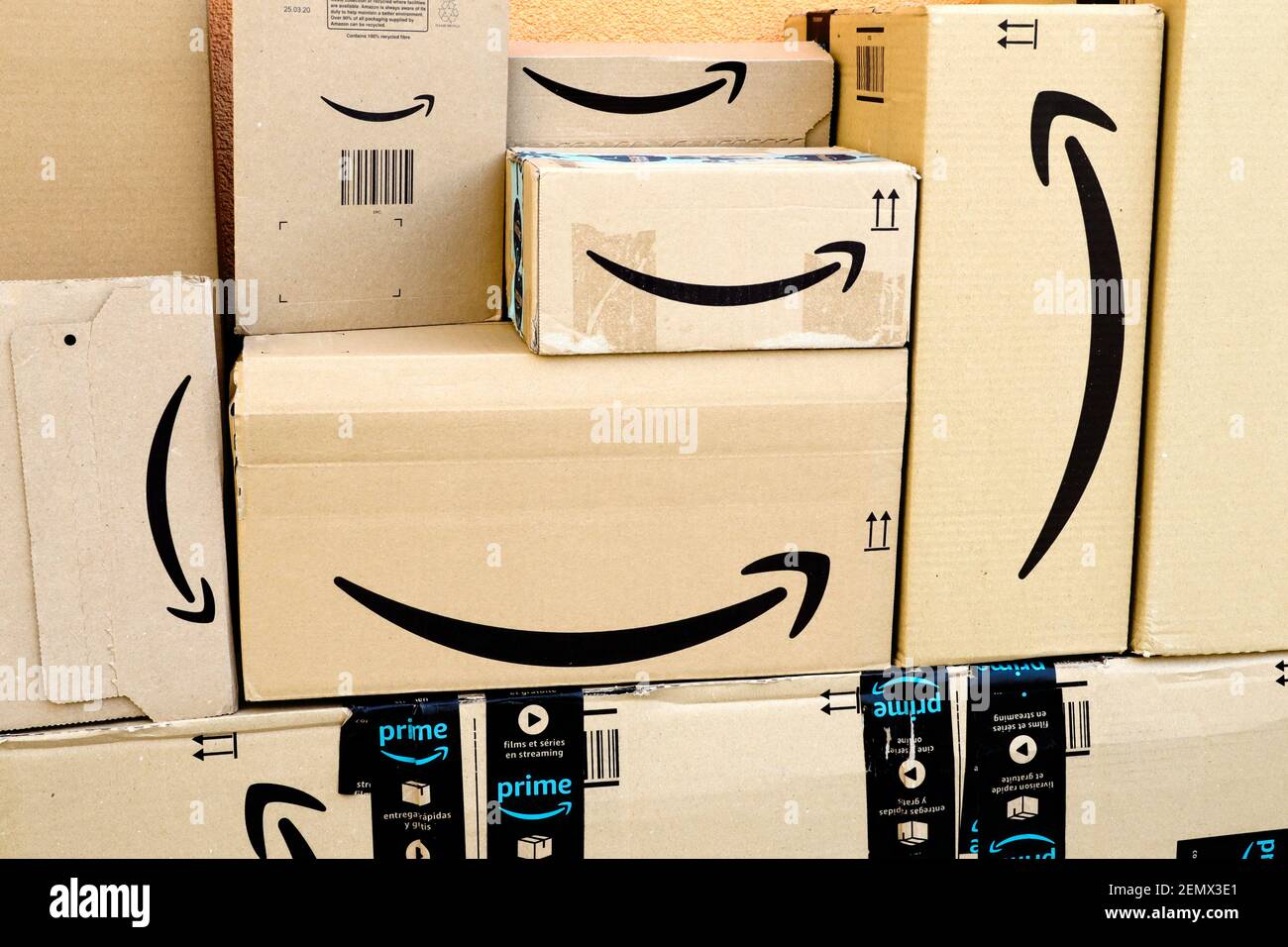 AMAZON Shipping Cardboard Boxes. Amazon is an American Multinational  Technology Company of e-commerce Stock Photo - Alamy