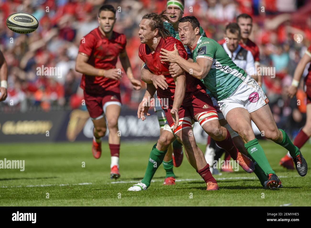 Arno Botha of Munster pass the ball during the Guinness PRO14 Quarter-Final  match between Munster Rugby and Benetton Treviso at Thomond Park Stadium in  Limerick, Ireland on May 4, 2019 (Photo by
