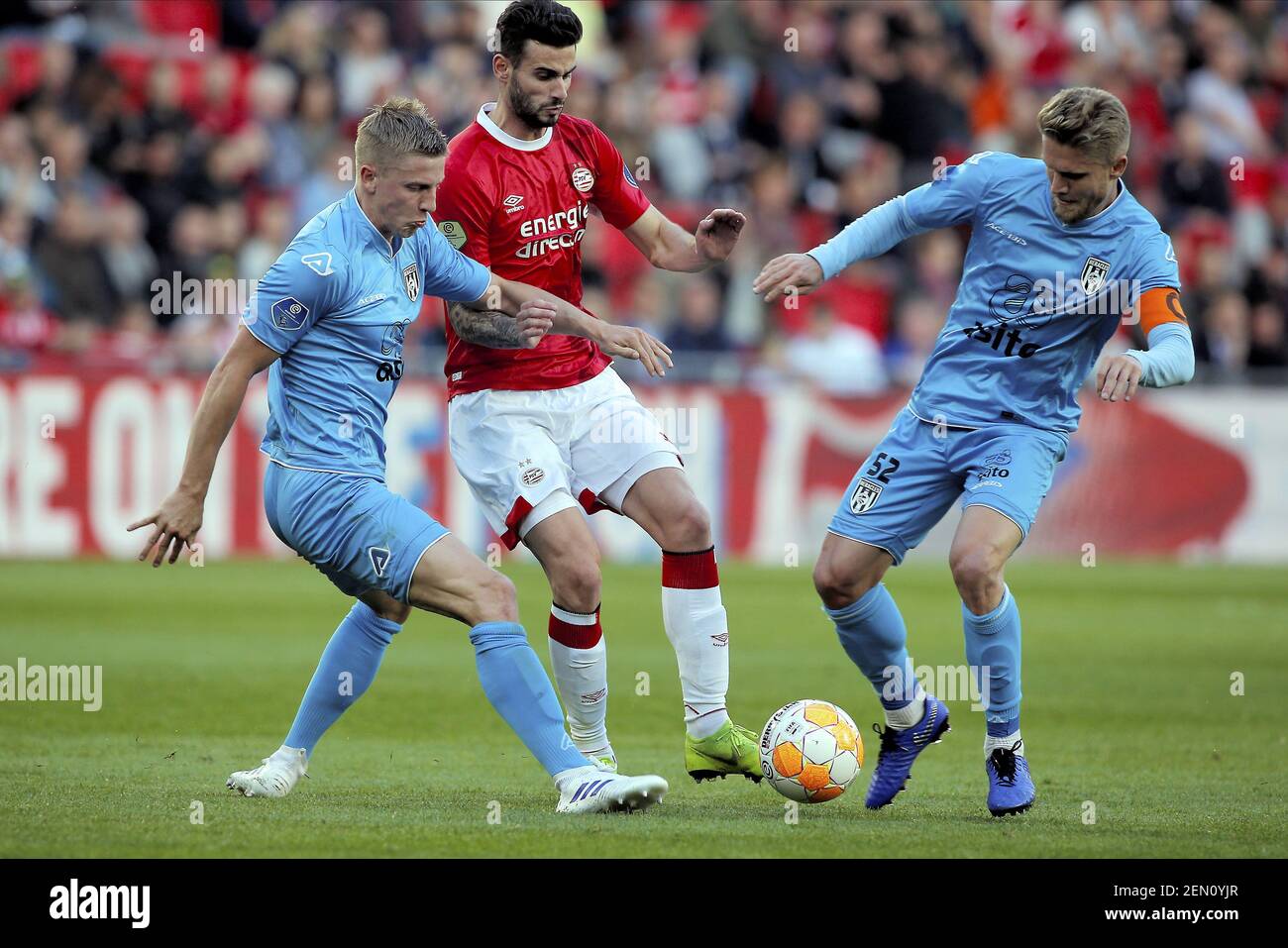 Eindhoven 15 05 2019 Philips Stadion Dutch Eredivisie Season 2018 2019 Psv Forwarder Gaston Pereiro C And Heracles Almelo Player Alexander Merkel R And Heracles Almelo Player Mats Knoester L During The Game Psv