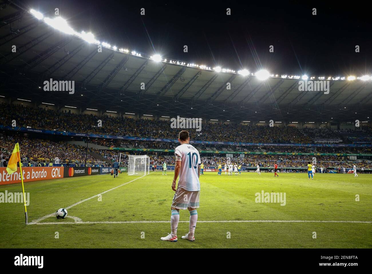 Góc sút phạt của Messi sẽ làm bạn phát cuồng với những bức ảnh đẹp tuyệt vời. Hãy tận hưởng cảm giác mạnh mẽ và hào hứng khi theo dõi các bức ảnh đỉnh cao này. Nhấp chuột để truy cập ngay lập tức!