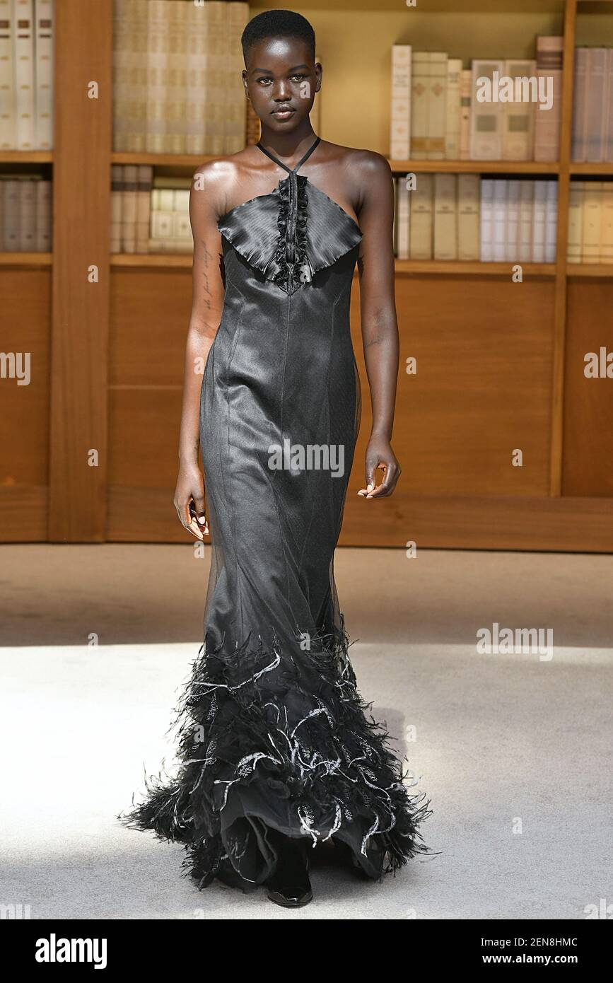 Haute couture gowns 2019 hotsell