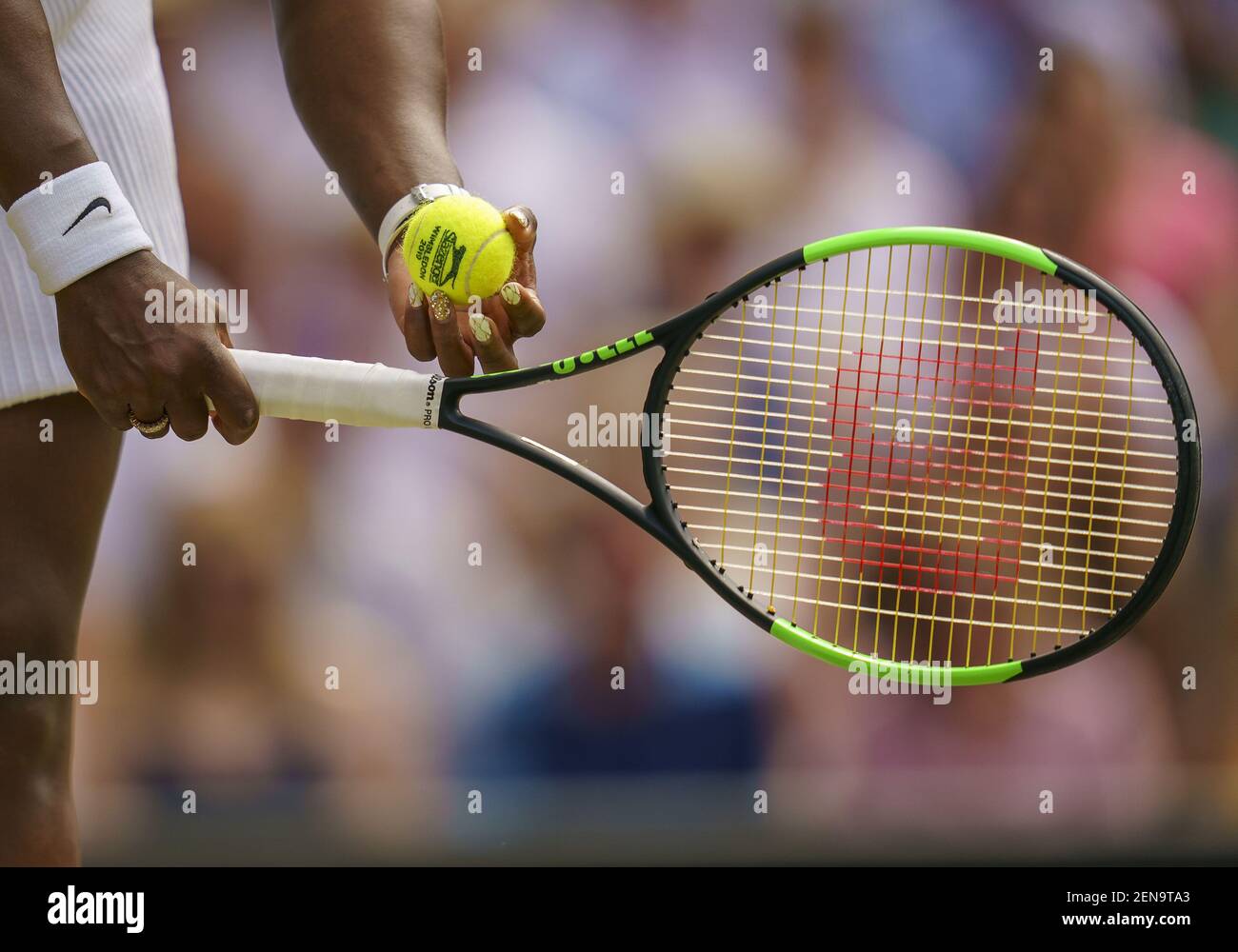 Williams serve hi-res stock photography and images - Alamy