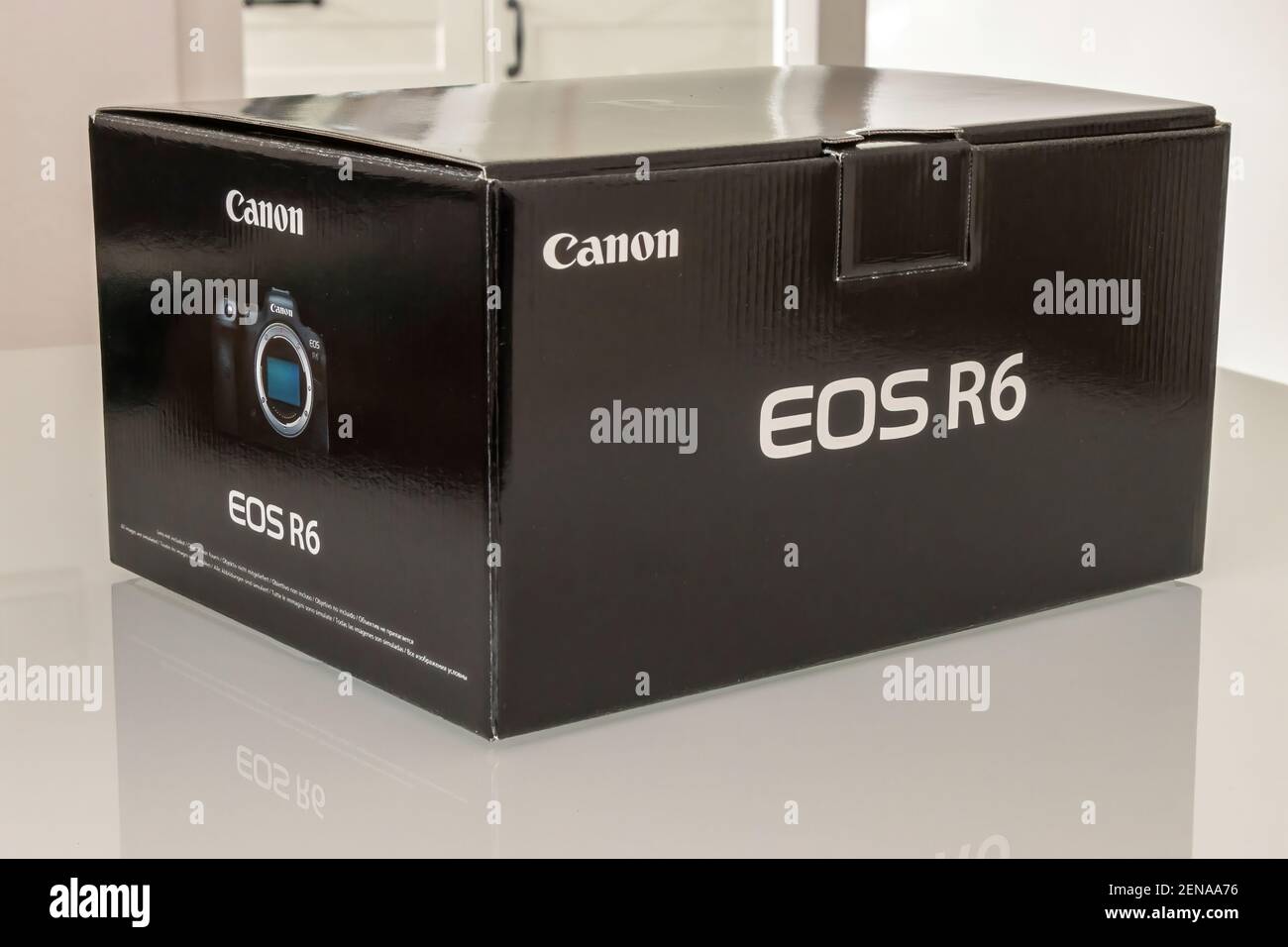 Bulk Box R6 Eos R6 Box High Resolution Stock Photography and Images - Alamy