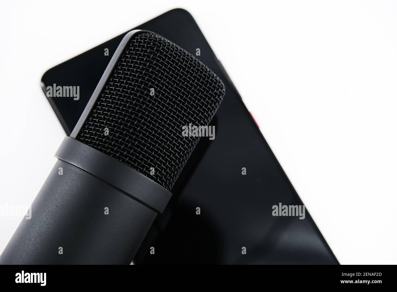 Concept for Clubhouse Dropin audio is a voiceactivated social media