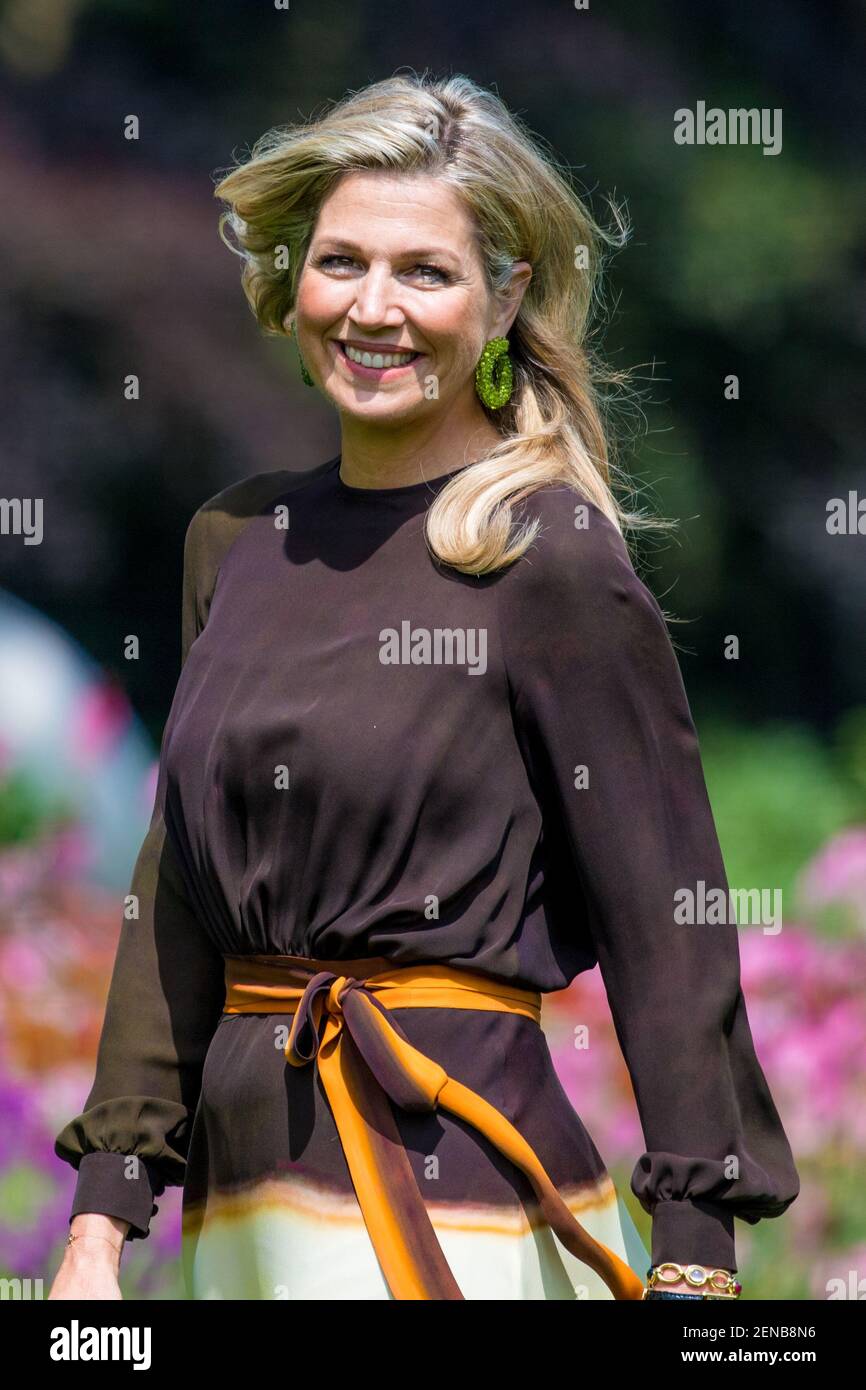 Queen Maxima during the annual summer photo session of 2019 a?t Huis ...