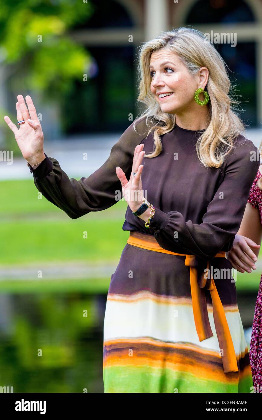 Queen Maxima during the annual summer photo session of 2019 a?t Huis ...