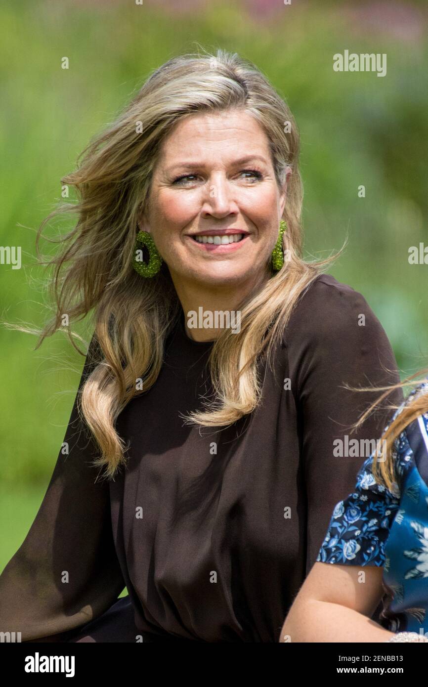 Queen Maxima during the annual summer photo session of 2019 a?t Huis ...