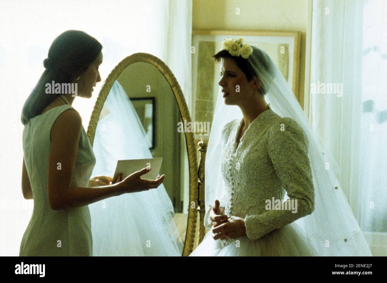 Kate beckinsale 1997 hires stock photography and images Alamy