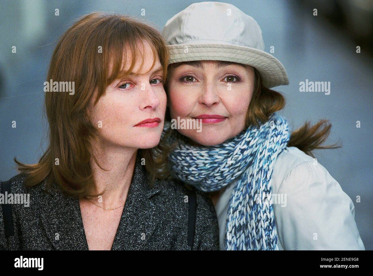Les Soeurs fâchées Year : 2004 - France Isabelle huppert, Catherine Frot  Director : Alexandra Leclère Stock Photo