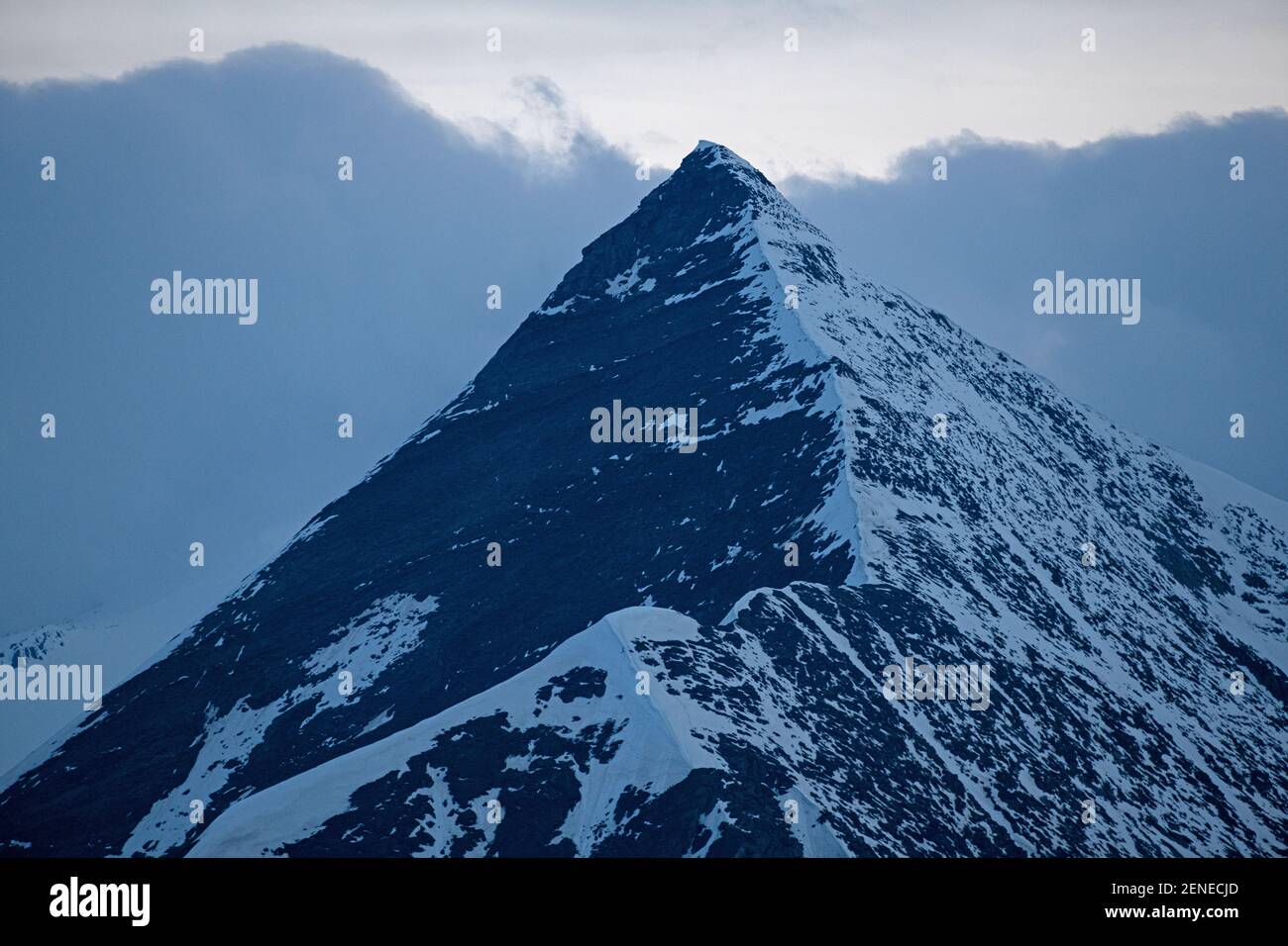 Hohe Dock mountain, one of the peaks of Glocknergruppe mountain range, Salzburg, Austria Stock Photo