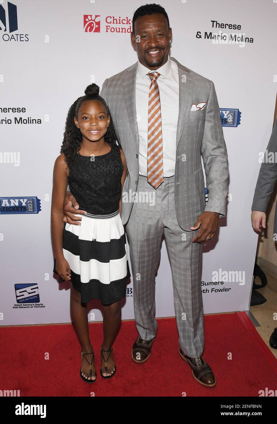 Willie McGinest arrives at the 19th Annual Harold And Carole Pump