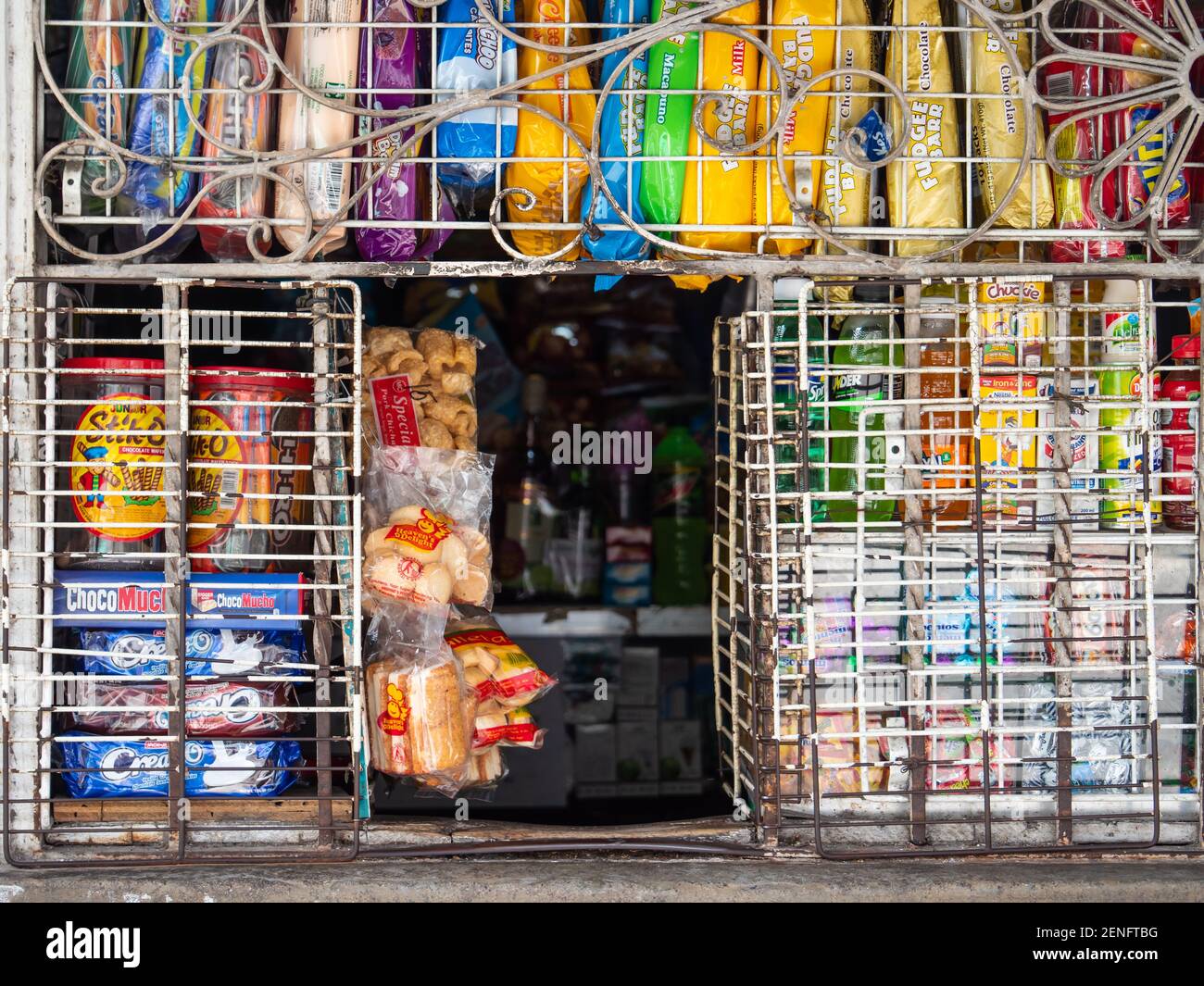 Convenience Store Candy Hi Res Stock Photography And Images Alamy